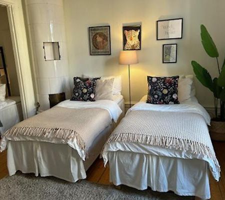 Stockholm Loft Haven 3 Beds In A 1- Bedroom Gem - 917 ภายนอก รูปภาพ